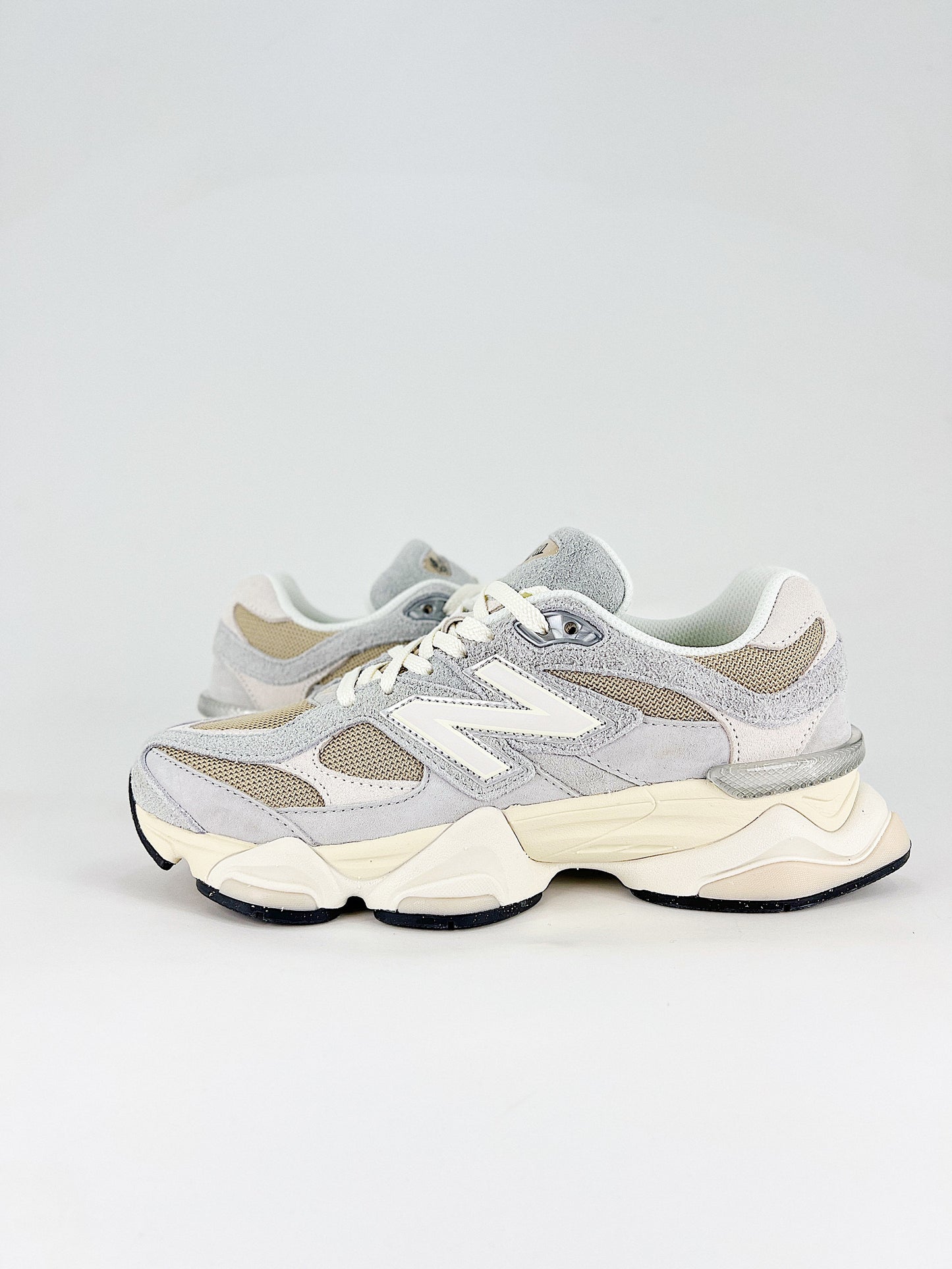 New Balance 9060 Lifestyle Sneakers – Grey/Beige Casual Chunky Shoes
