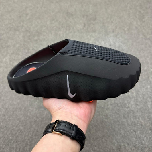 Nike Modern Streetwear Slides – Lightweight & Stylish