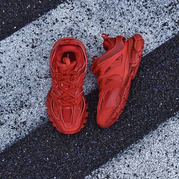 Balenciaga Red Sneakers – Bold Luxury Streetwear Style 👟🔥