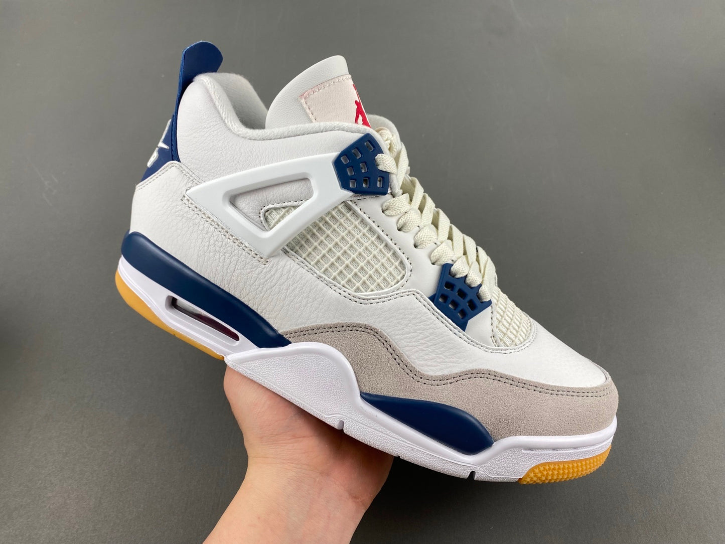 Air Jordan 4 Retro “Midnight Blue” 🤍💙