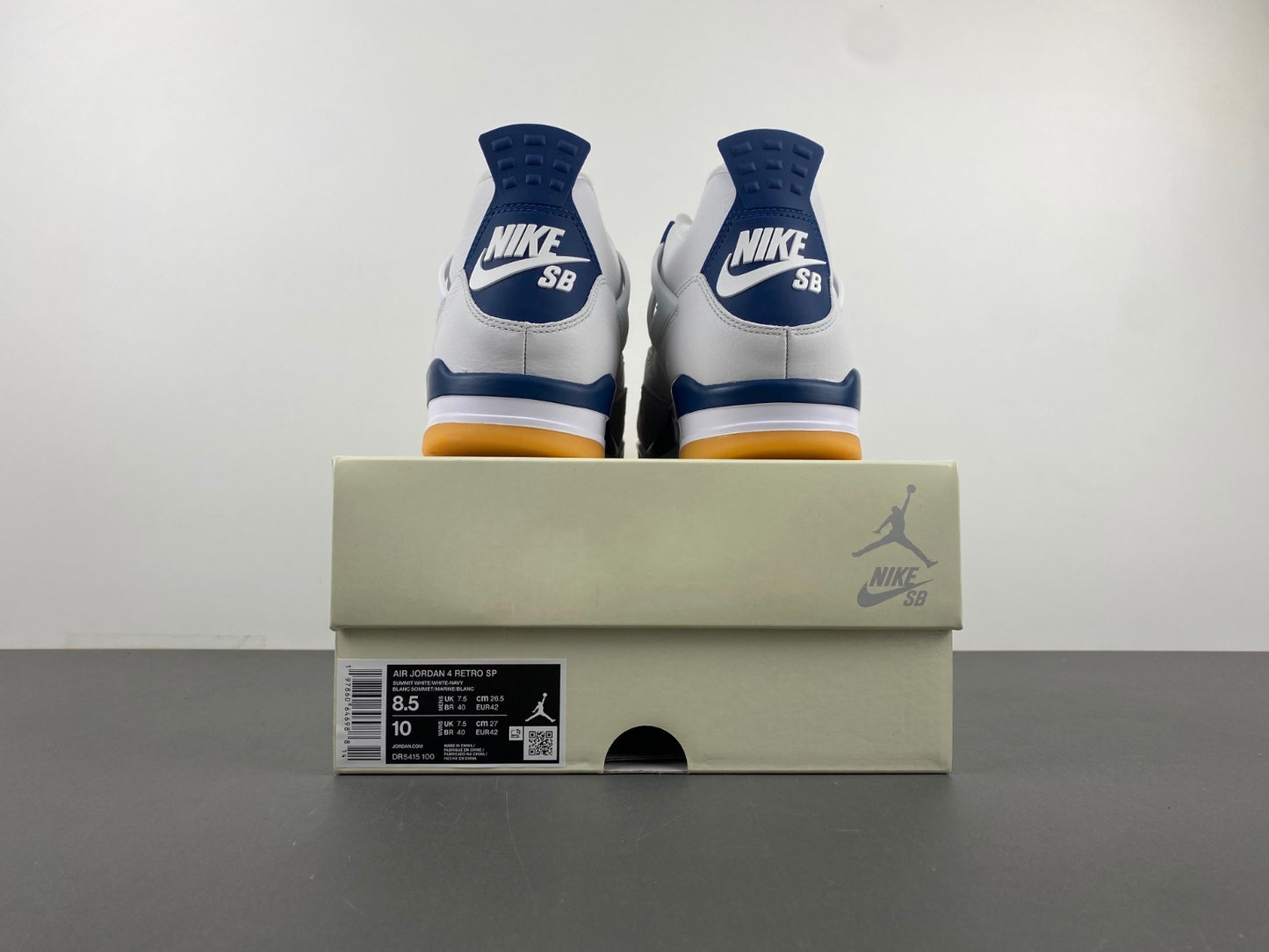 Air Jordan 4 Retro “Midnight Blue” 🤍💙