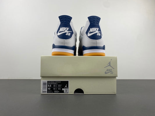 Air Jordan 4 Retro “Midnight Blue” 🤍💙