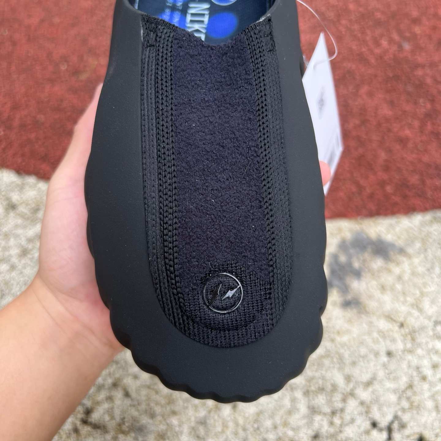 Nike All Black Comfort Slides – Everyday Essential
🔥