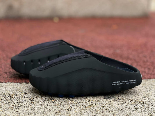 Nike All Black Comfort Slides – Everyday Essential
🔥