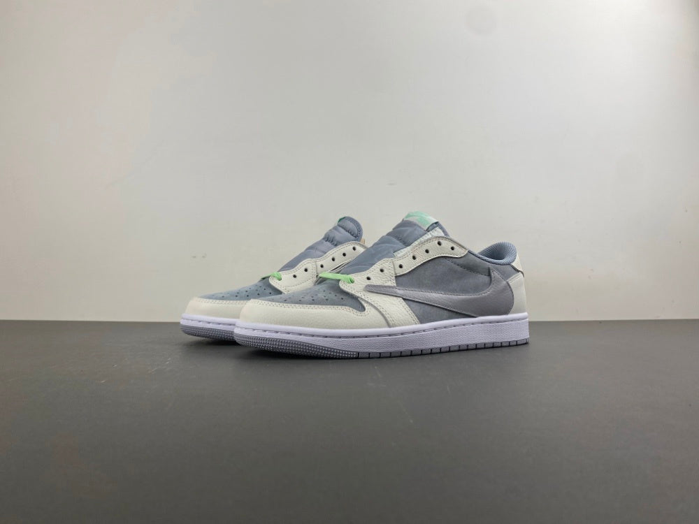 Nike Low-Top Casual Sneakers with Green Accents