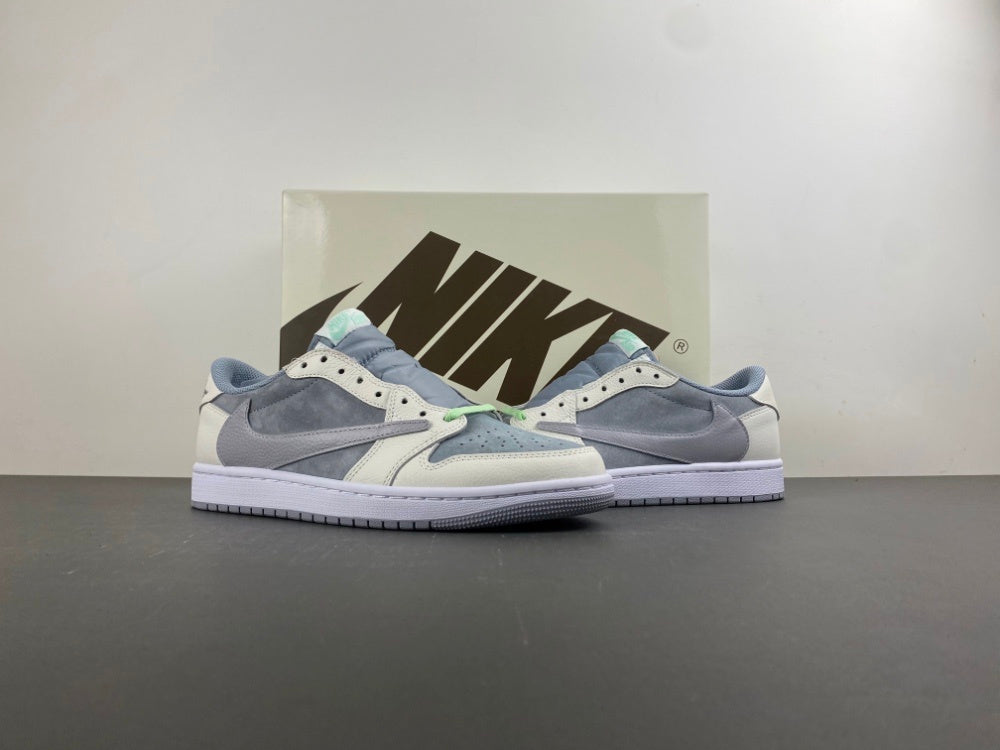 Nike Low-Top Casual Sneakers with Green Accents